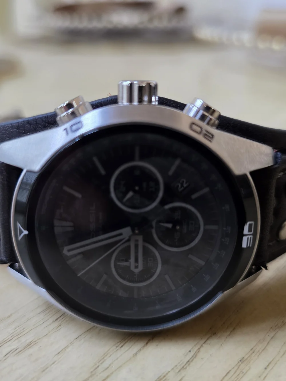 Fossil bold black